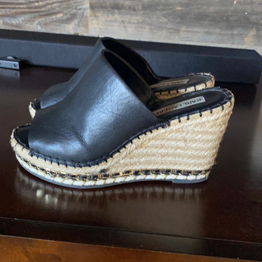 Karl lager Feld open toe wedges
